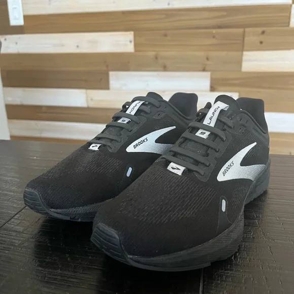 Brooks | Shoes | Brooks Mens Launch 9 Black Running Shoes  display picture 2